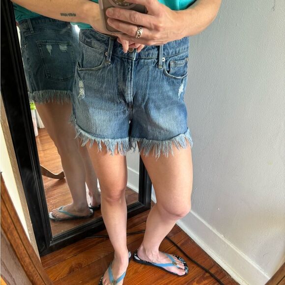 Good American Distressed High Rise Raw Hem Shorts Blue 686 Stretch Classic Sz 6 - Picture 1 of 16